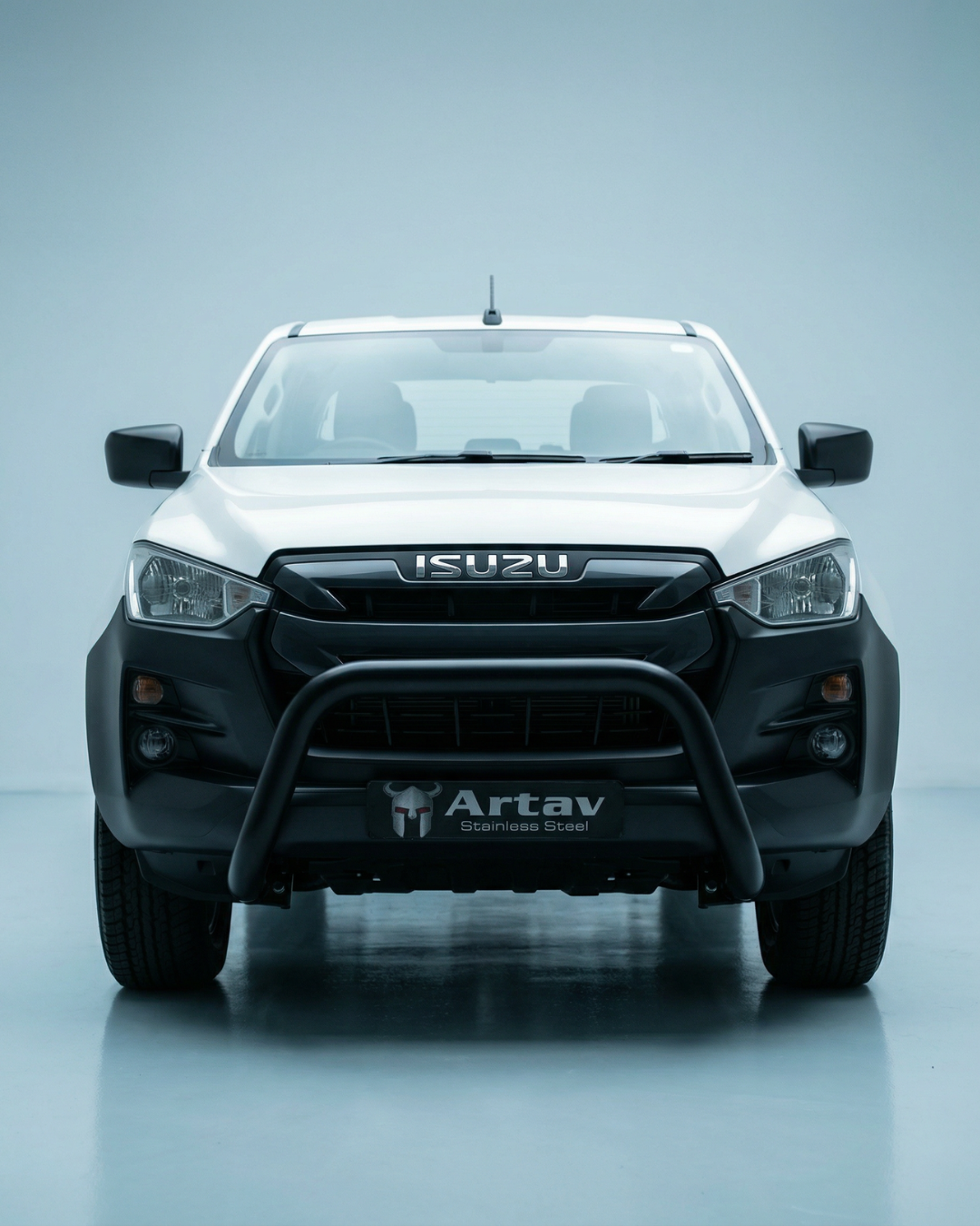 Isuzu DMAX Fleet Nudge Bar Black 1 Isuzu DMAX Fleet Nudge Bar Black