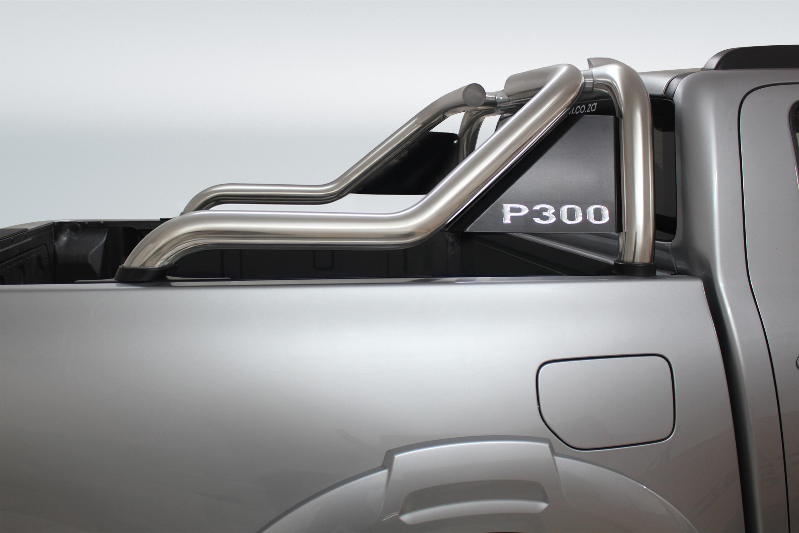 GWM P300 Sweep Back Sports Bar Double Cab Stainless 1 GWM P300 Sweep Back Sports Bar Double Cab Stainless