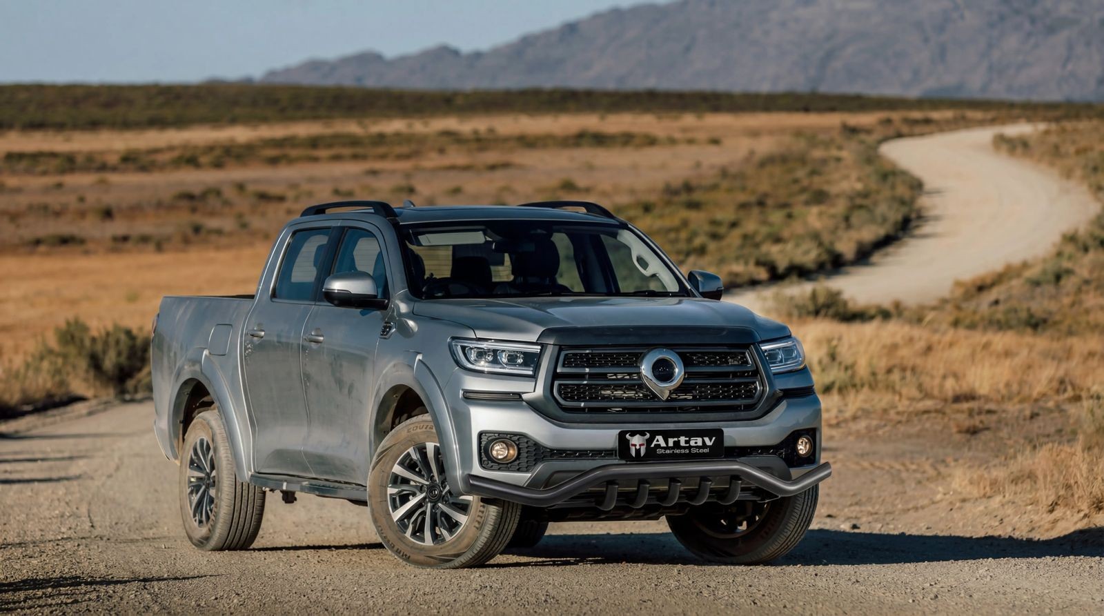 GWM P300 Predator Styling Bar in Black Stainless. 1 GWM P300 Predator Styling Bar in Black Stainless.